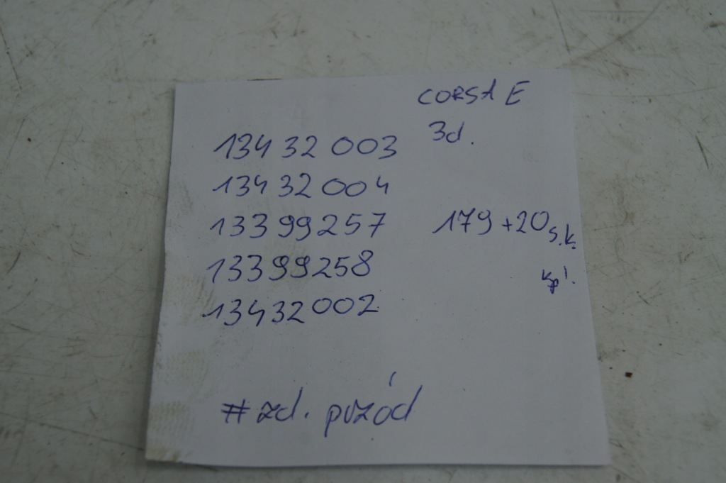 Решётка бампера передний перед молдинг левая правый  corsa e 1.0 t Доставка