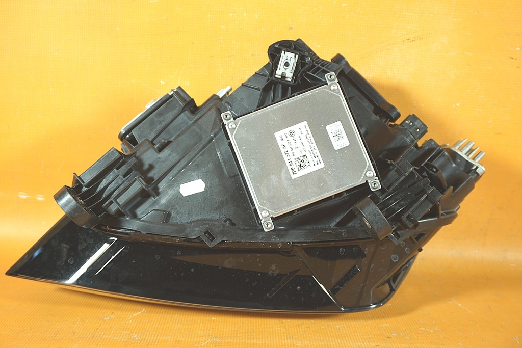 фото №13, Audi q2 81a 34km rhd uk лампи full led повний 81a941033c / 81a941034c