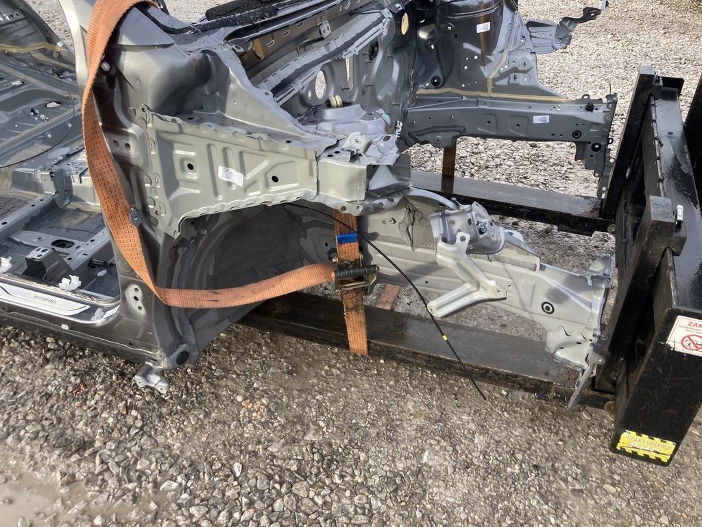 фото №1, Чверть лонжерон правий перед toyota yaris iv 20-