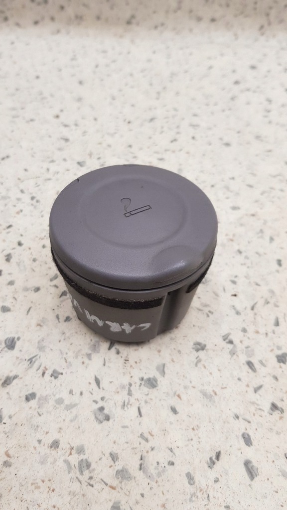 фото №1, Пепельница бардачок kia carnival i ii