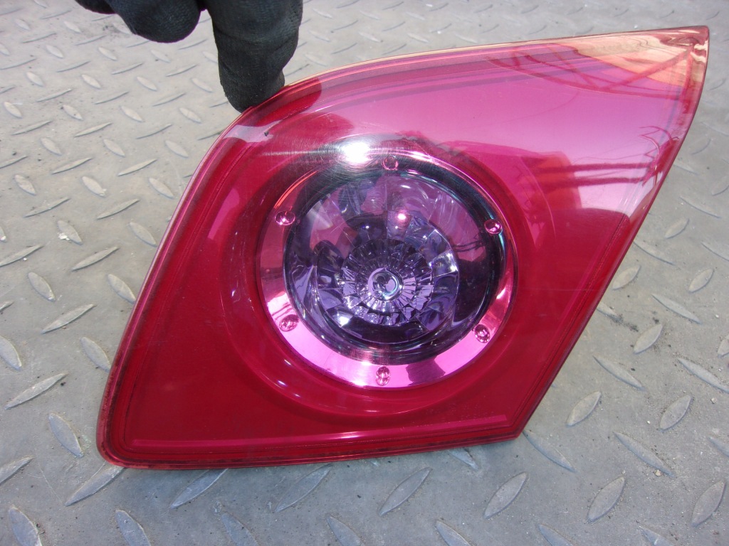 фото №1, Mazda 3 bk лампа задня w кришка права