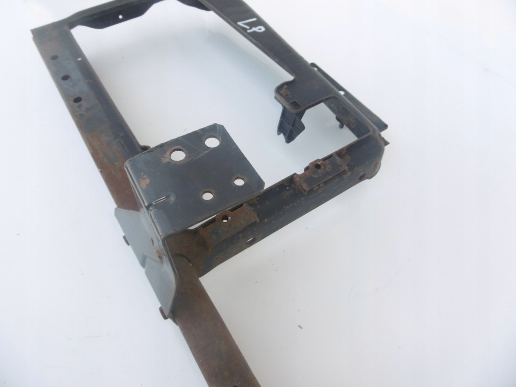 фото №5, Кронштейн кронштейн лампы левый renault magnum dxi