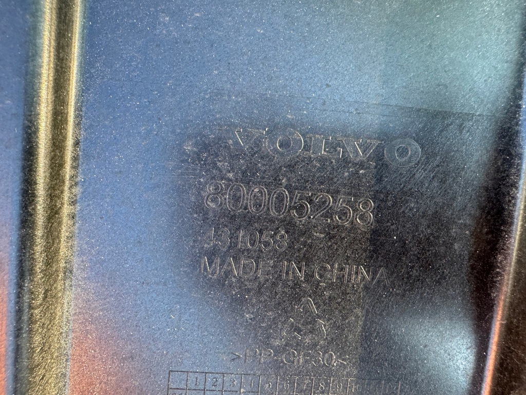 фото №10, Volvo ex30 балка бампера перед повітропровід повітря org