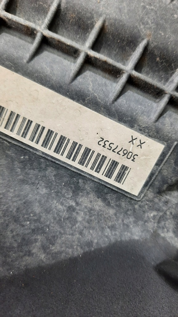 фото №8, Корпус фильтра воздуха 30677532 volvo s40 ii 2.4