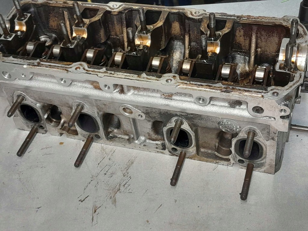 фото №11, Головка цилиндров вал audi a3 1.6 06b103373t