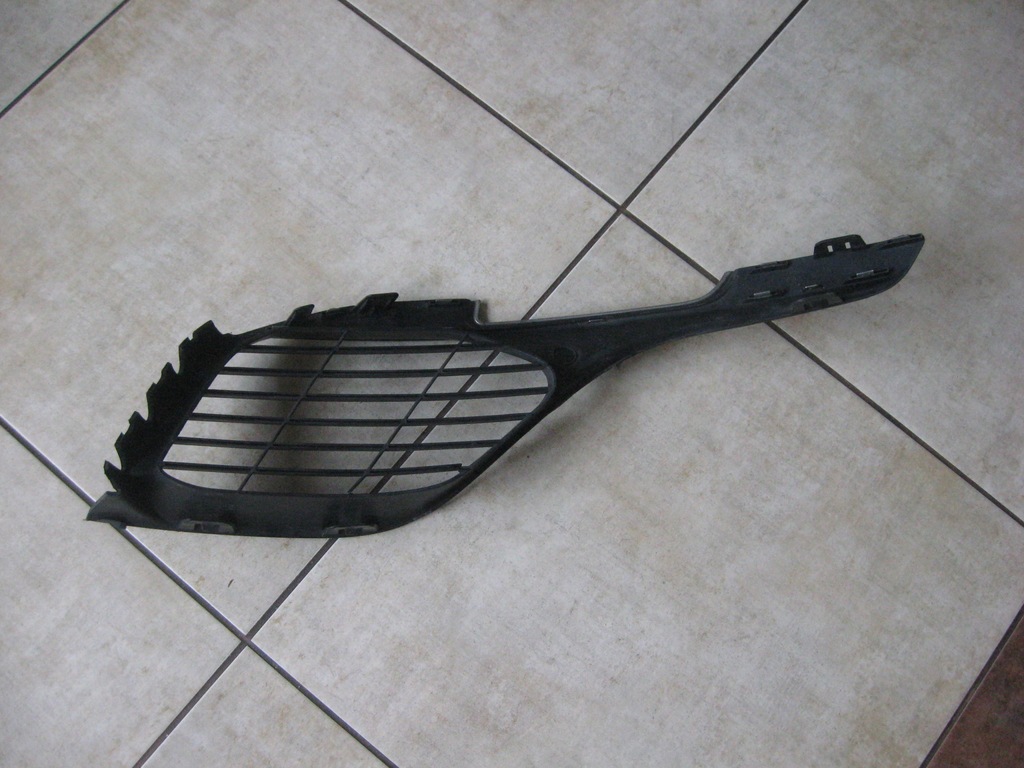фото №9, Решётка бампера - перед --- peugot 308 ii t9