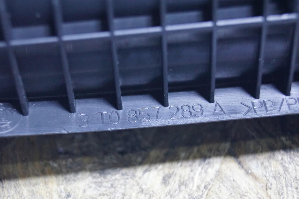 фото №7, Панель кондиционера рамка задняя skoda superb ii