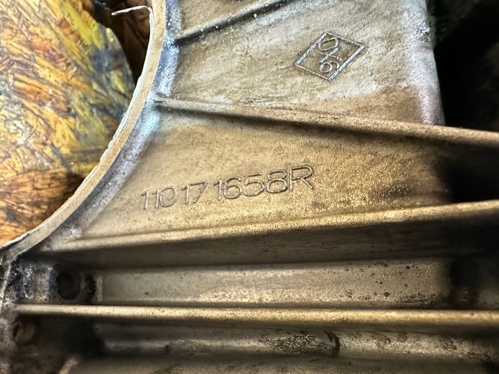 Піддон оливи масляна renault nissan 1.2 tce 110171658r Недорого