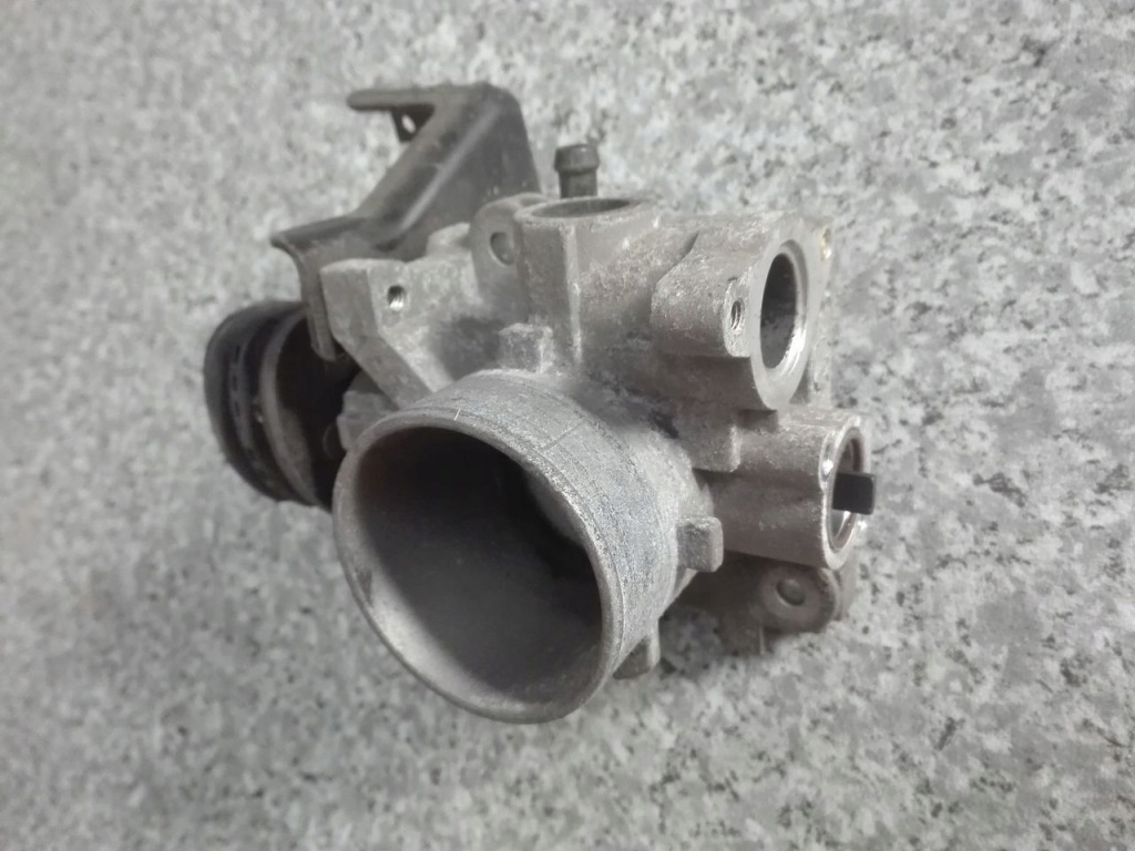 фото №1, Дроссельная заслонка 2.0 16v pt cruiser sebring 11200000ab 04891513aa