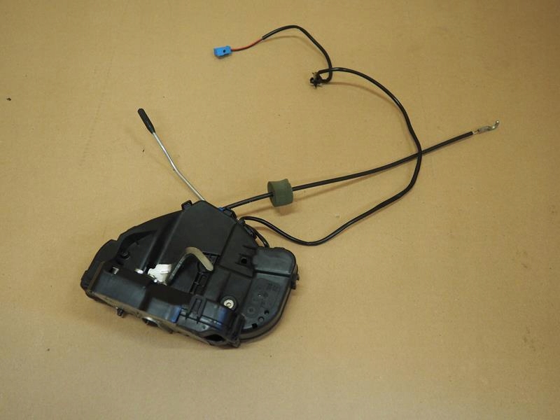 фото №1, Mercedes-benz оригінальний номер 2197300235 замок двері