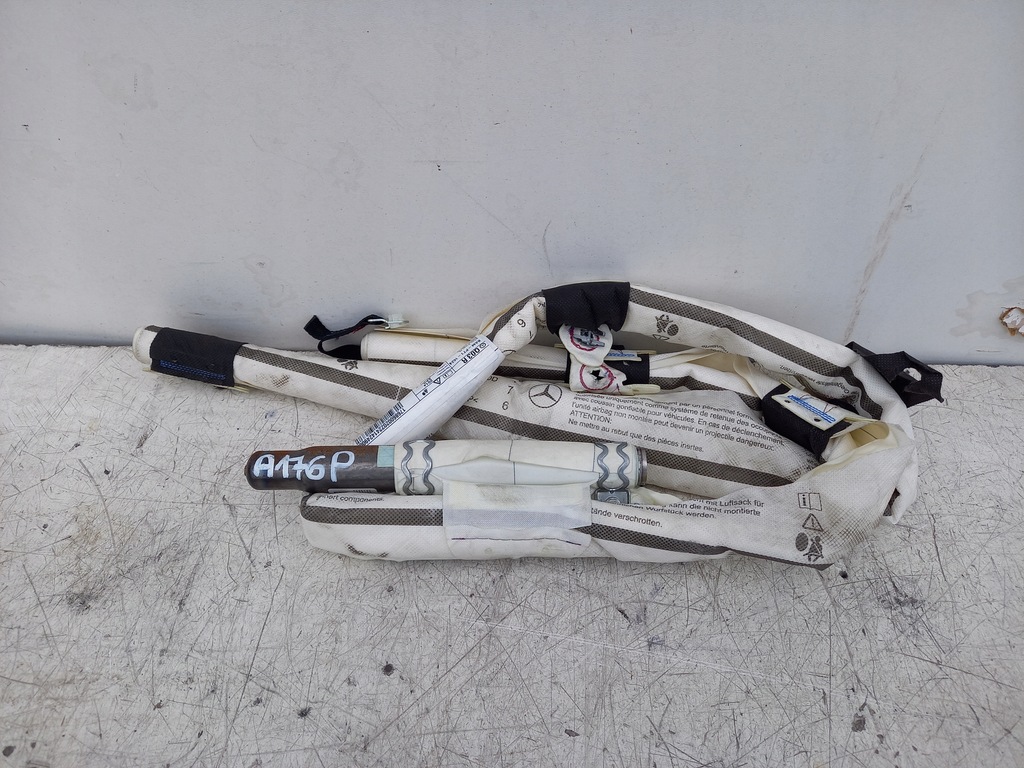 фото №1, Шторка безопасности правая mercedes a176 w176
