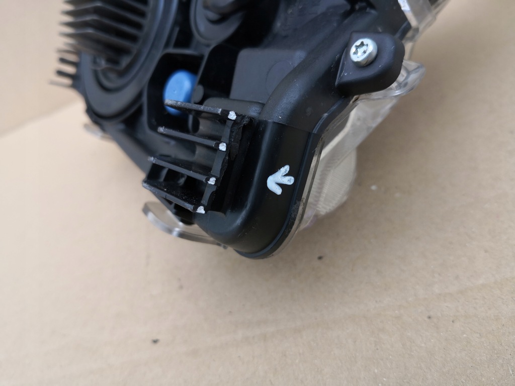 фото №10, Toyota prius iv 15- противотуманная фара передний левый led drl