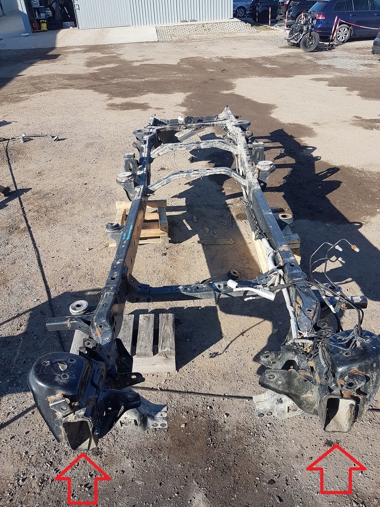 фото №1, Ram v 19- рама опорный 4x4 quad cab usa 68264729am