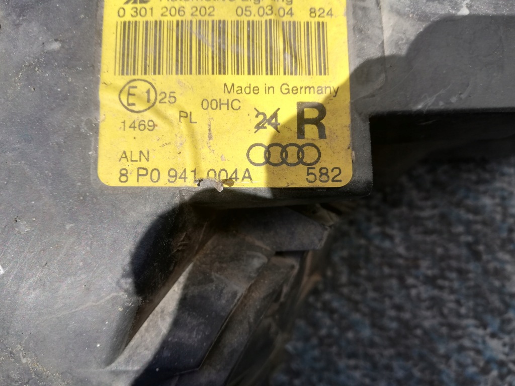 фото №2, Лампа передня права audi a3 8p0 05-08