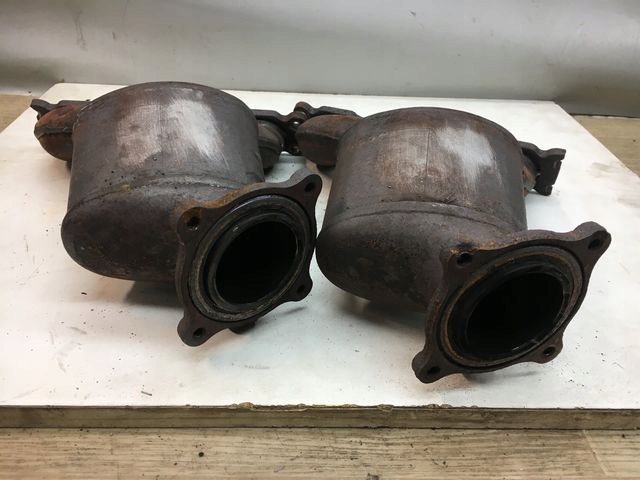 фото №5, Volvo xc70 ii 3.2 катализатор коллектор выпускной 6g9n-5g236-eb