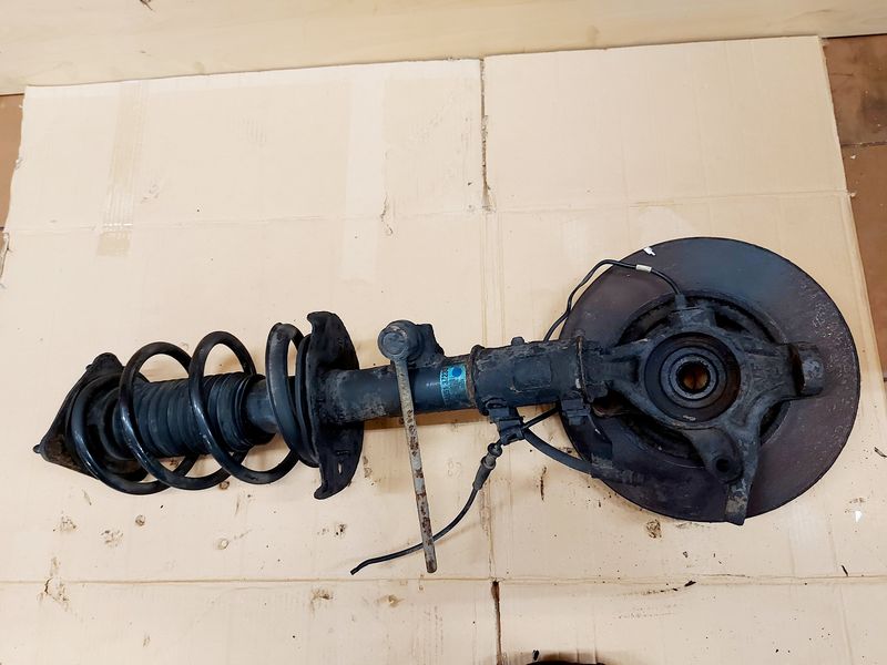 фото №7, Hyundai i40 1.7 crdi амортизаторна стійка лівий перед поворотний кулак амортизатор