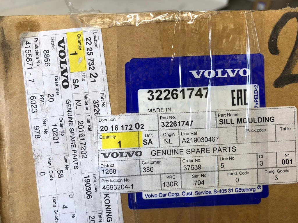 фото №7, Volvo xc90 r-design nakładka/osłona поперечина bagagażnika задняя