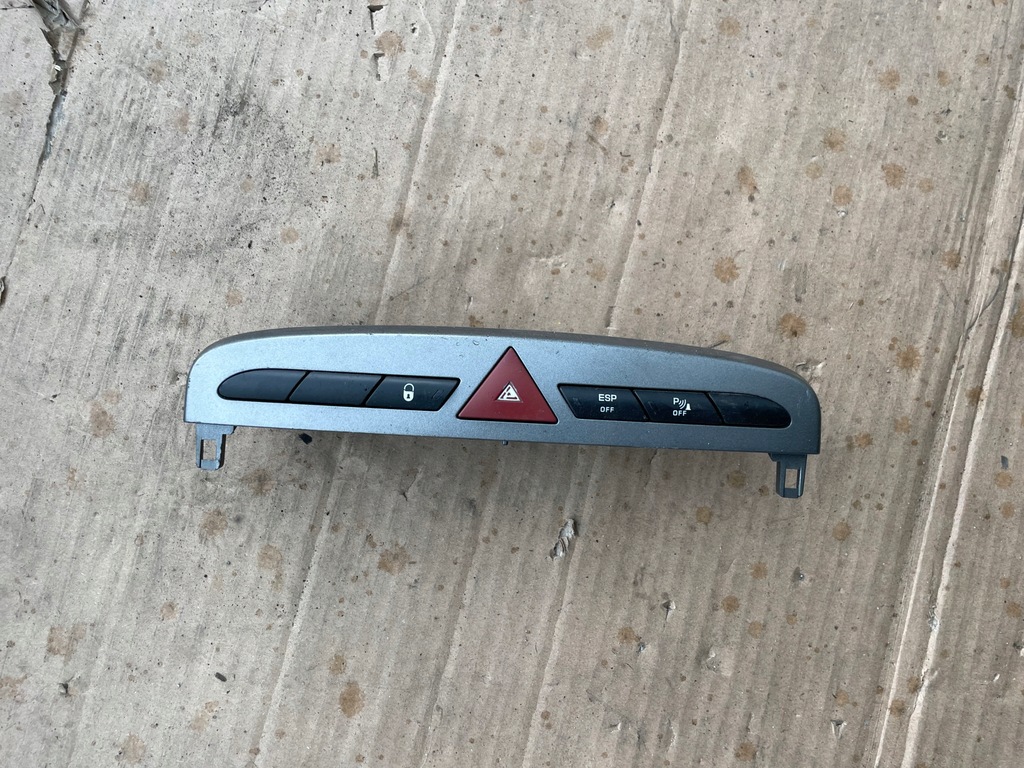 фото №1, Peugeot 308 кнопка аварийного