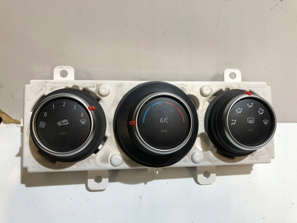 фото №1, Renault master iv панель кондиционера 275106521r