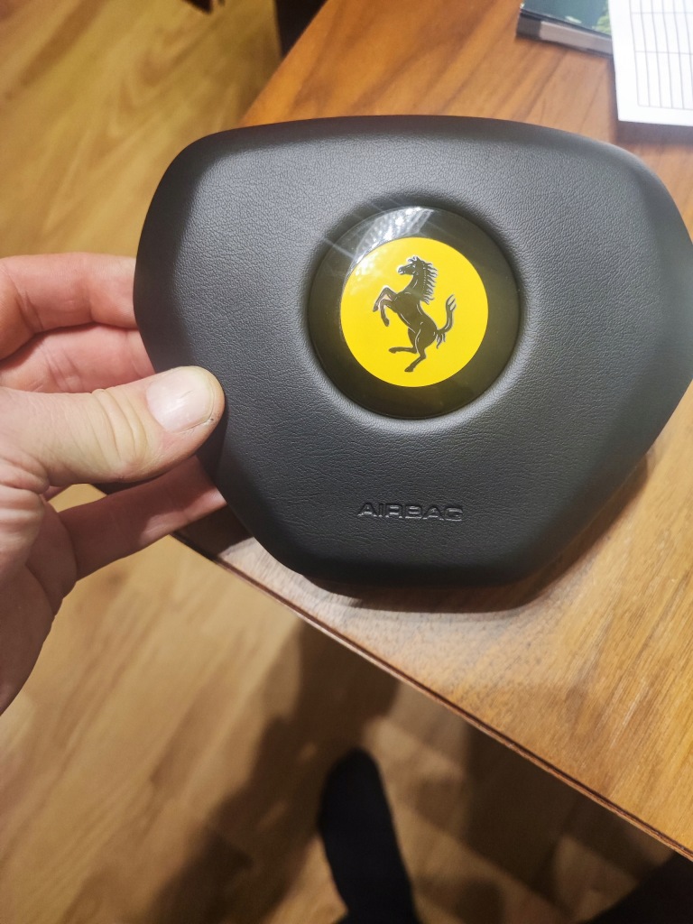 фото №4, Приборная панель консоль подушка безопасности подушка ferrari 488