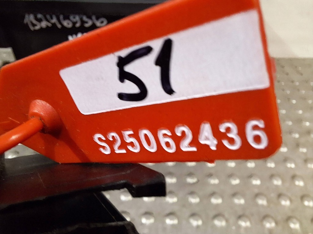 фото №6, Корпус коробка запобіжників 8200758803 renault laguna iii 2.0 dci 07-