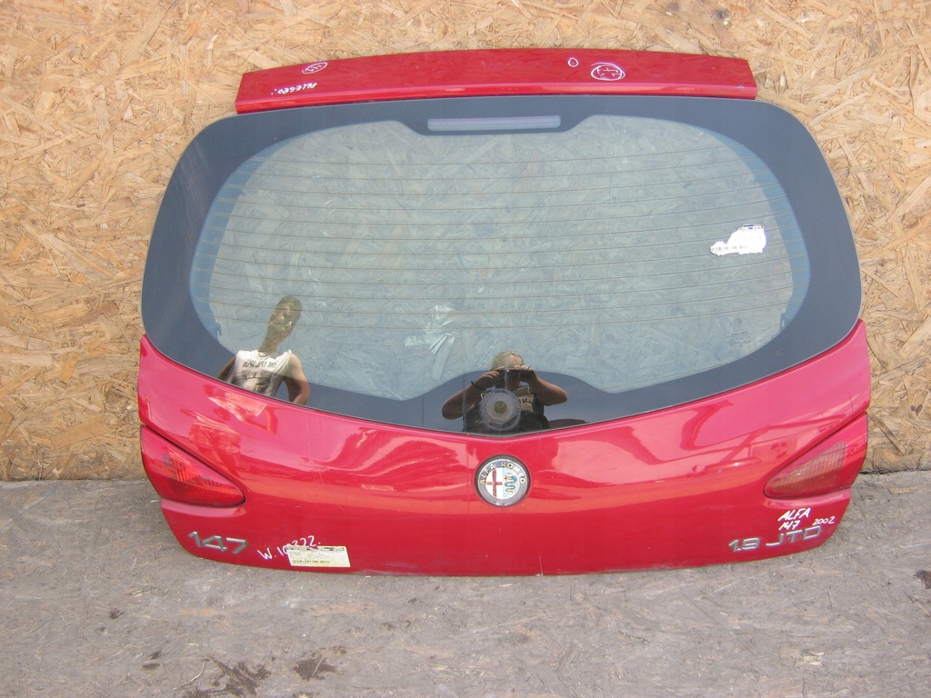 фото №1, Крышка багажника задняя задняя alfa romeo 147 00-04