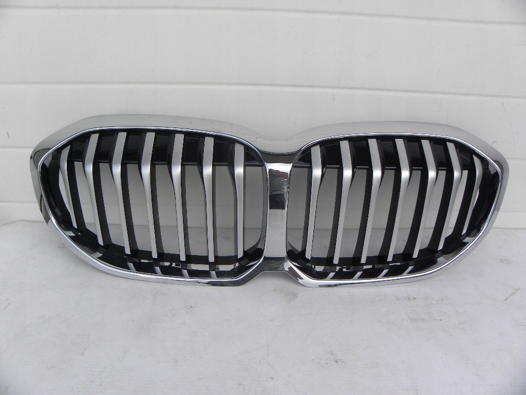 фото №1, Bmw x1 f40-f41 решітка радіатора, решітка радіатора передня 19-23 rok
