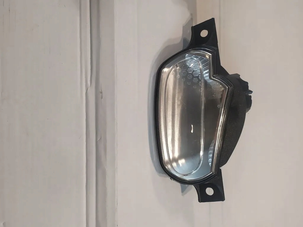 фото №1, Поворотник правый новый smart forfour