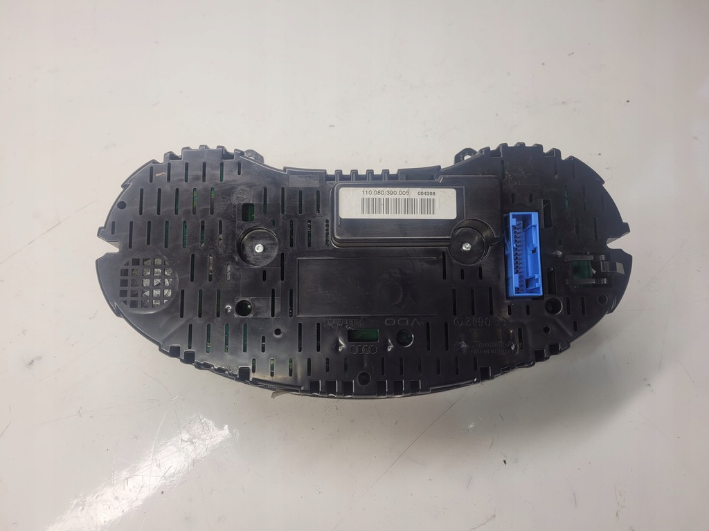 фото №5, Счетчик приборы audi оригинальный номер 8p0920982e