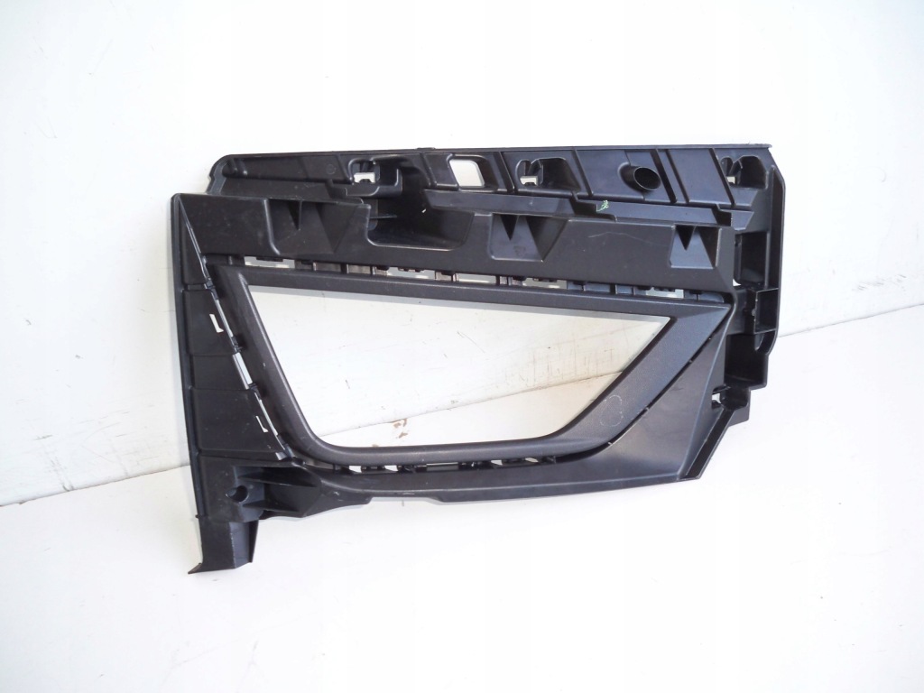 фото №1, Volkswagen оригинальный номер 2g0853665g решётка вентиляционная, бампер