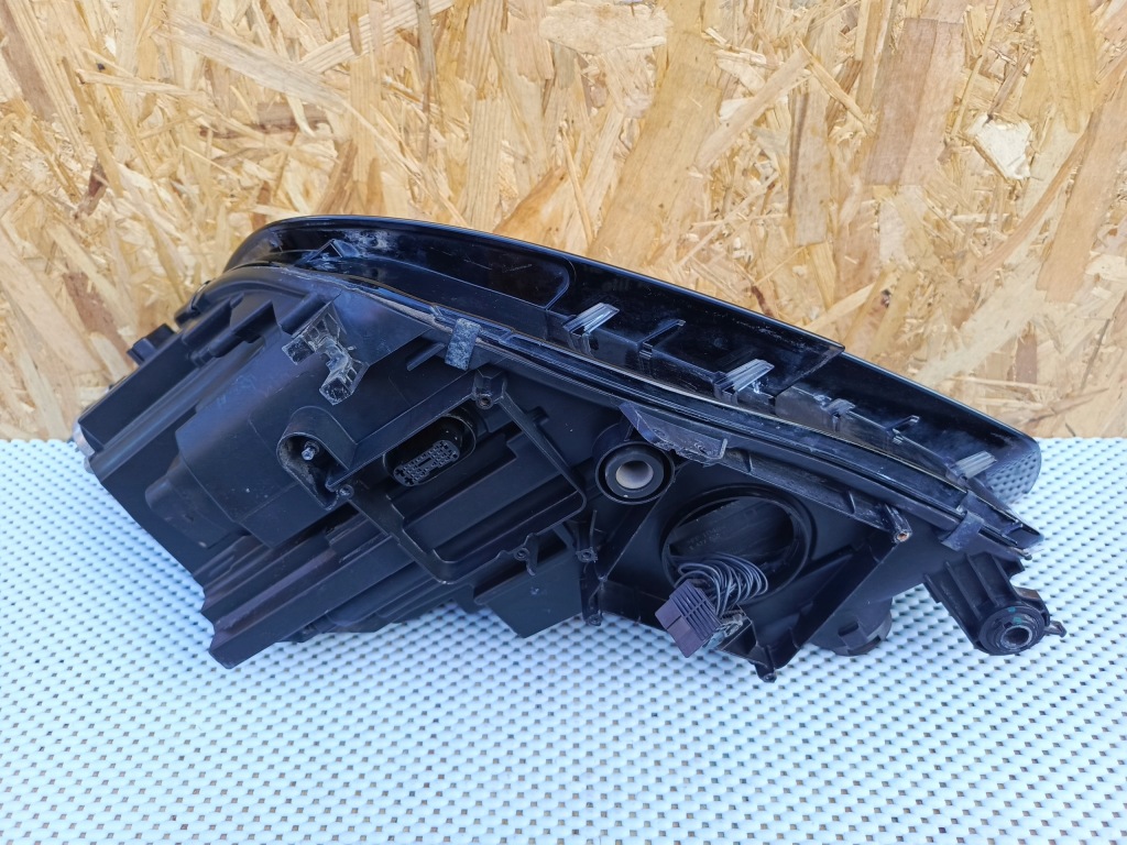 Фара перед правый  audi a4 full led 8w0.941.774 Цена