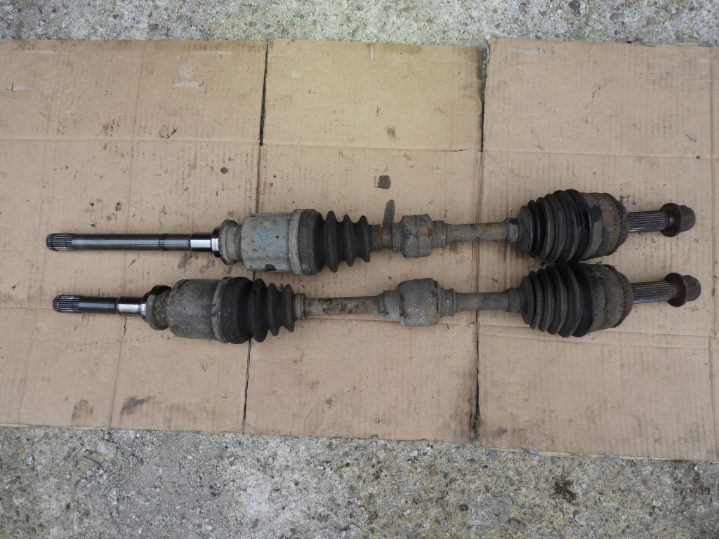 фото №1, Приводной вал шарнир mitsubishi outlander 1 i 2.4 механическая коробка передач 03-08r. перед =