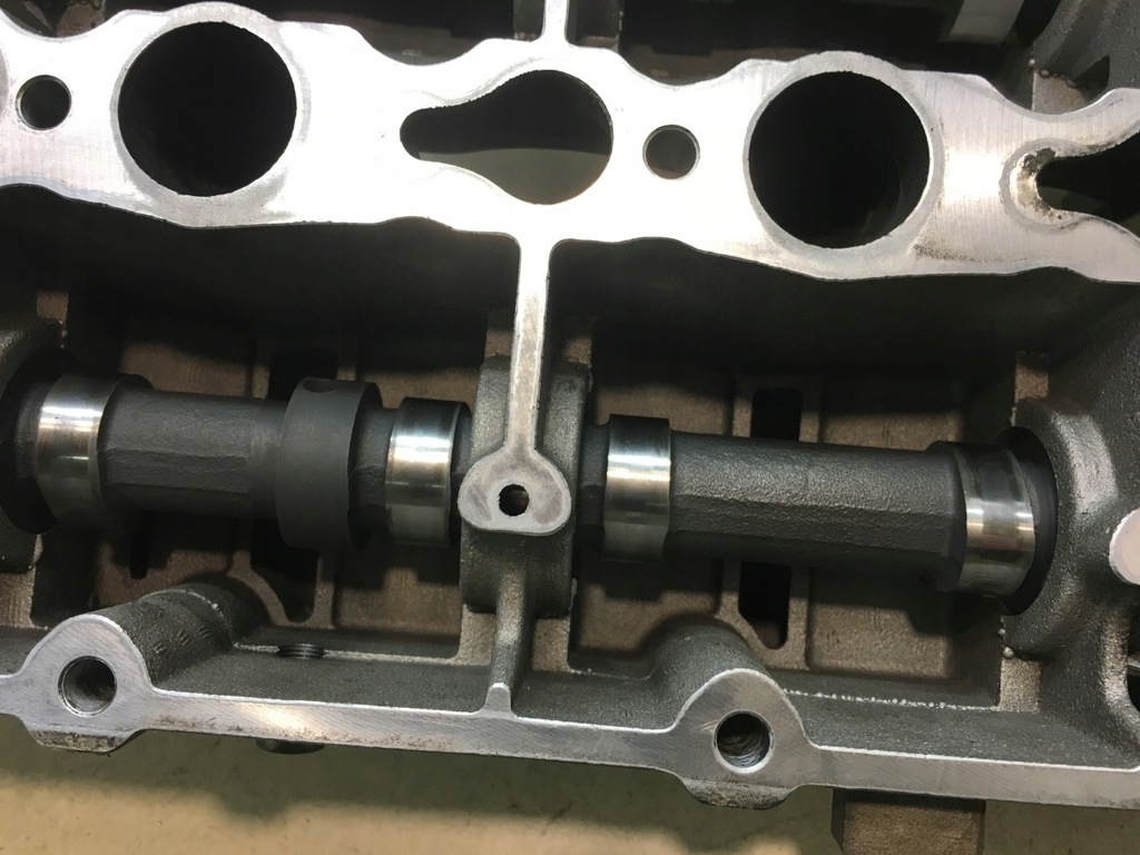 фото №15, Крышка клапанов voyager iv 2.8 crd 90132360f