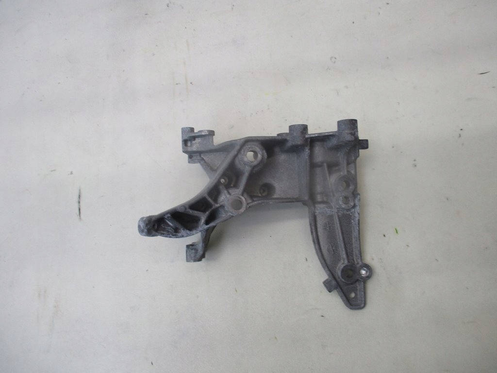 фото №4, Кронштейн основание генератора citroen ds4 1.6 ehdi