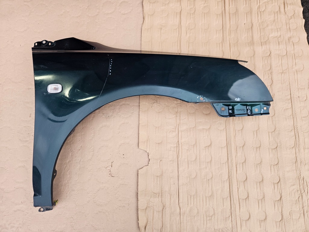 фото №1, Toyota avensis t25 03-06 крыло правый 6s3