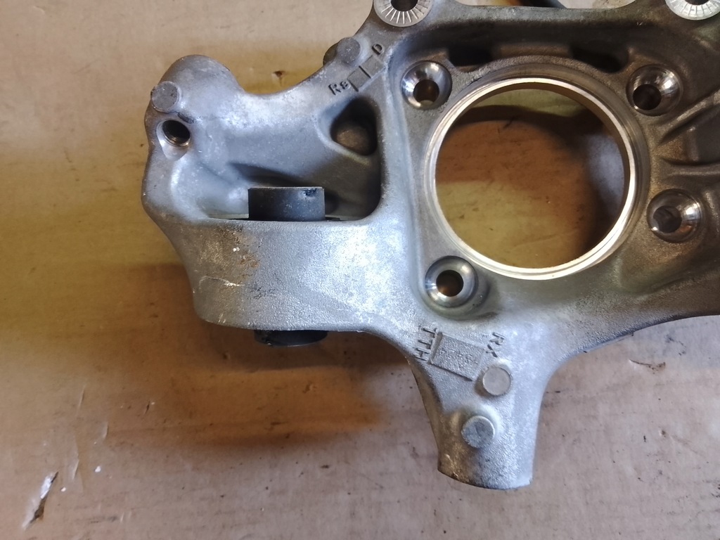 фото №5, Поворотний кулак правий задня audi a6 c8 80a505460b