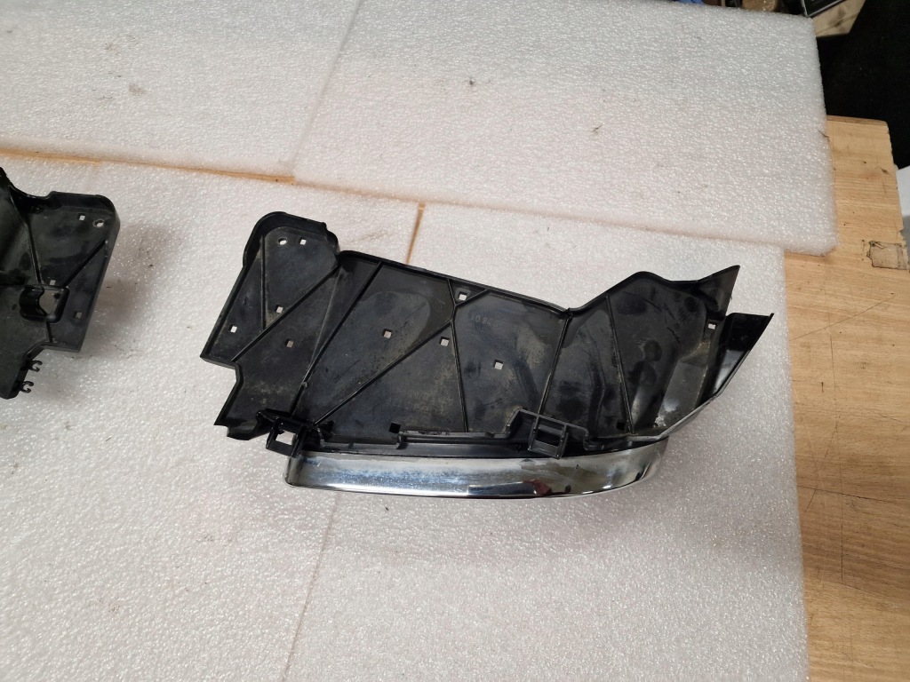 Наконечники вихлоп mercedes e w238 w213 купе a2388850601 a2389950501 в Україні