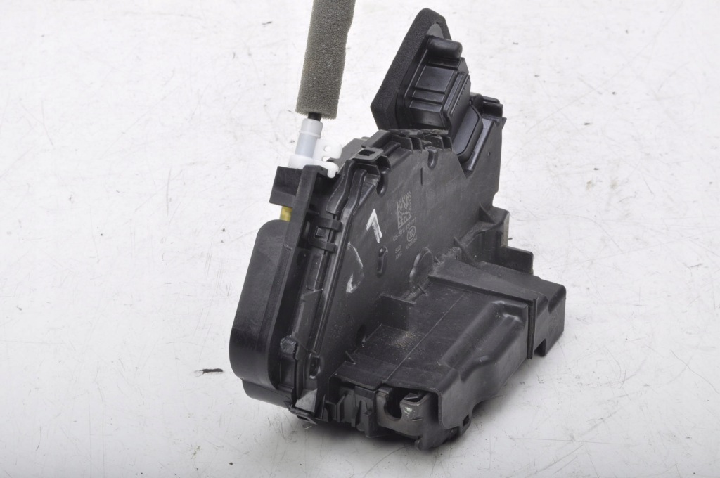 фото №6, Audi a1 ii 82a замок дверь левый перед передний uk