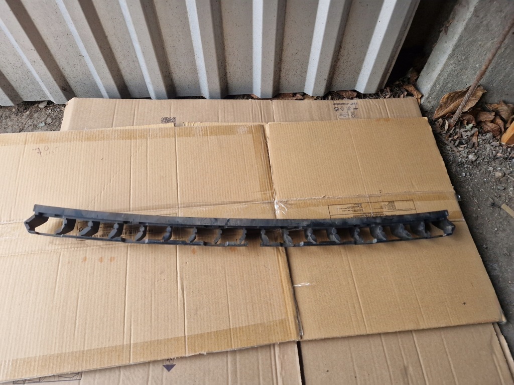 фото №4, Skoda rapid направляющая бампера задняя 5jh807863