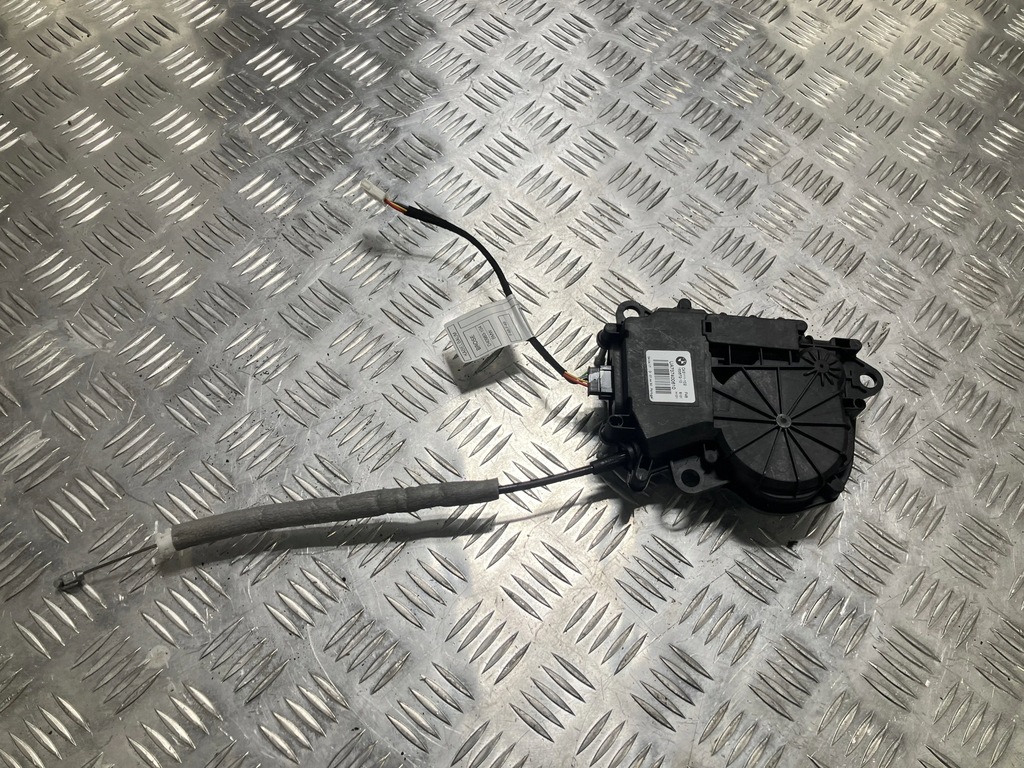 фото №1, Замок доводчик кришки багажника bmw x1 f48