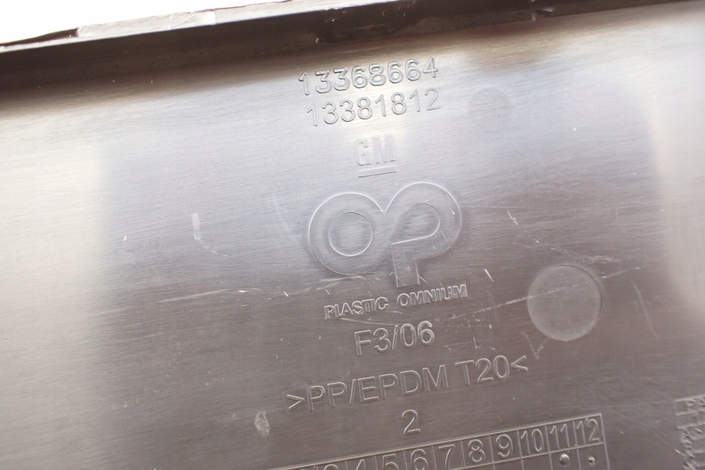 Opel astra iv j рестайлінг  2012- молдинг бампера решітка радіатора przód13381812 13368664 Доставка