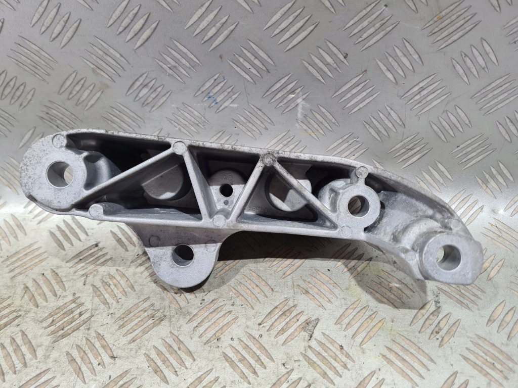 Кронштейн кронштейн кронштейн коробки передач opel insignia b 2.0 cdti b20dth в Україні