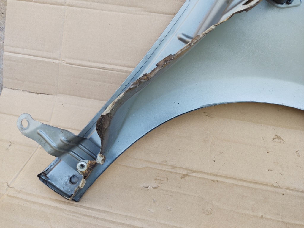 Крыло  передний перед левое  lancia ypsilon 3 2011 Оригинал