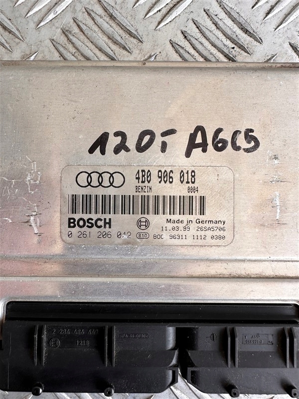 фото №2, Бортовой компьютер блок управления двигателя audi 4b0906018 0261206012