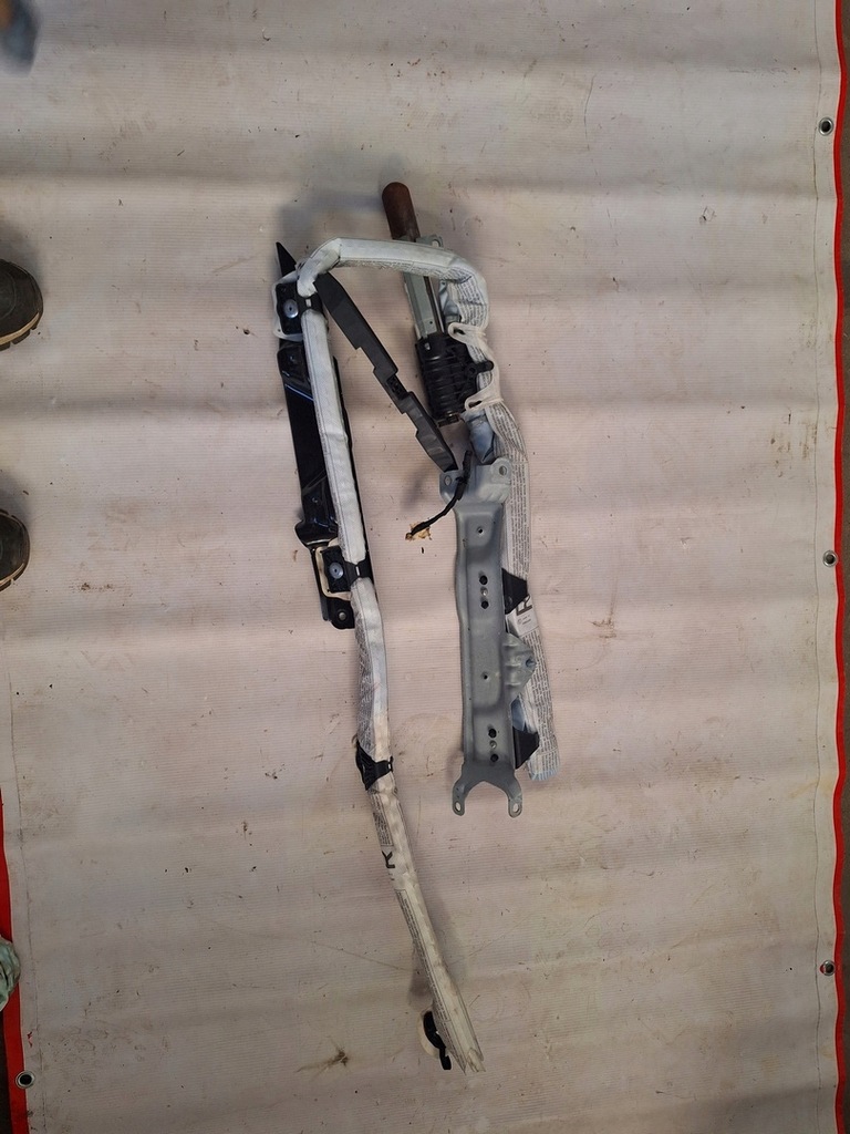 фото №1, Bmw x1 e84 шторка безопасности правая