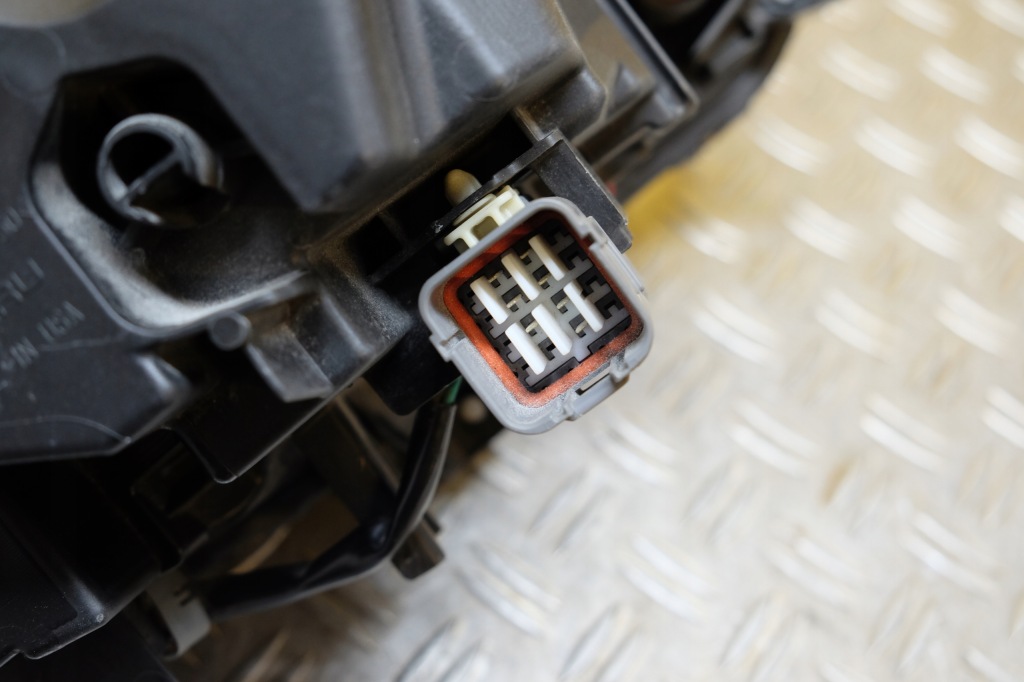 Subaru legacy outback 2020- фара фара full led некрутящаяся l 25 америка Доставка