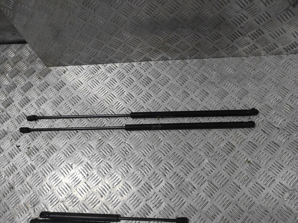 фото №1, Veloster turbo привід капот