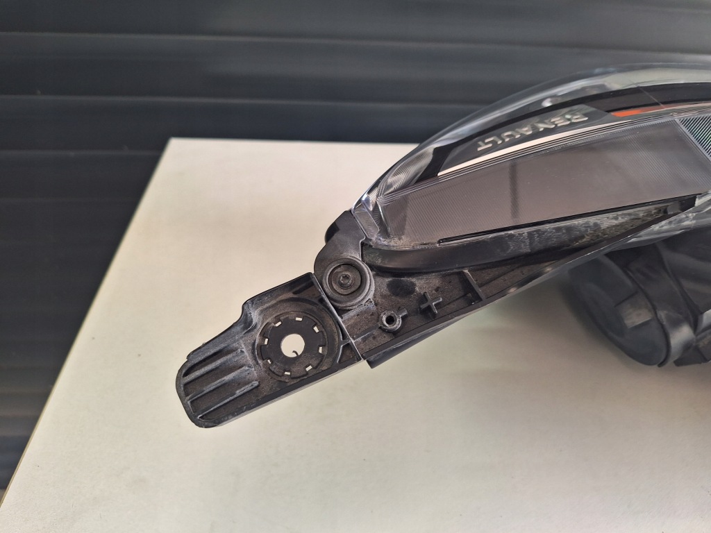 Renault express фара led лівий лампа ліва 260600331r в Україні