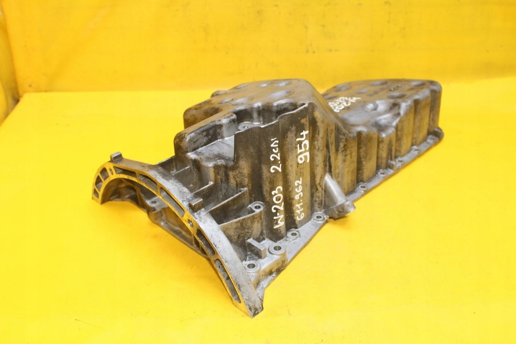 фото №1, Поддон масляная масла r6110140602 w203 2.2 cdi 611.962