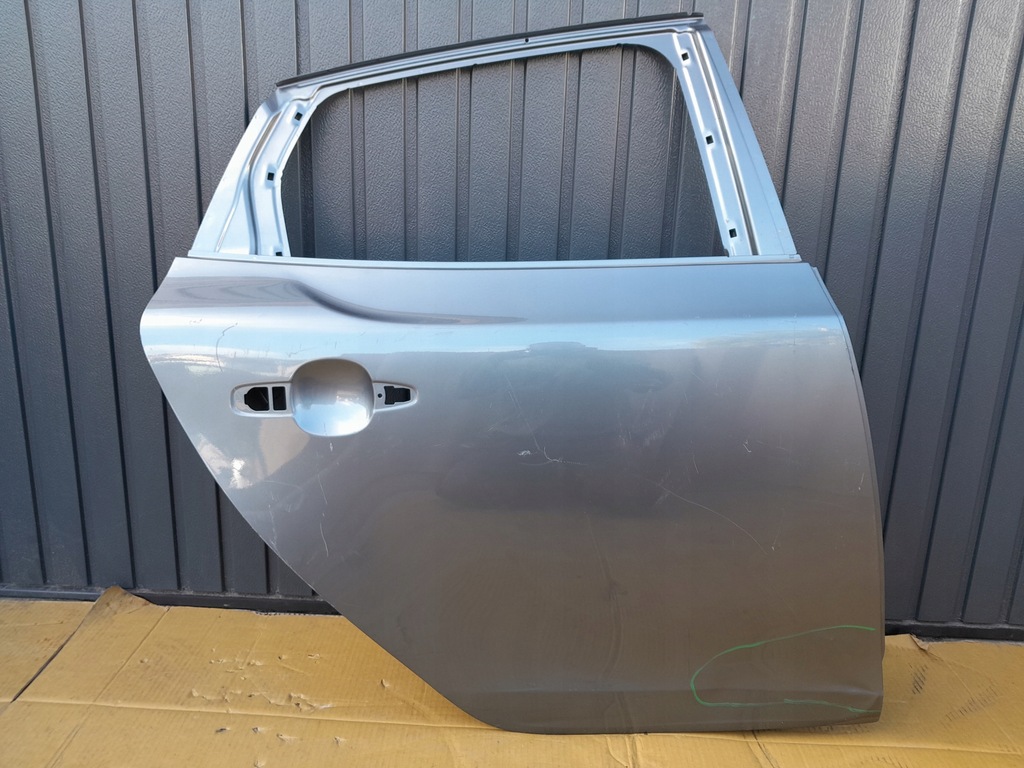 фото №1, Volvo v40 xc40 2012 двері праве задня задні оригінальний номер